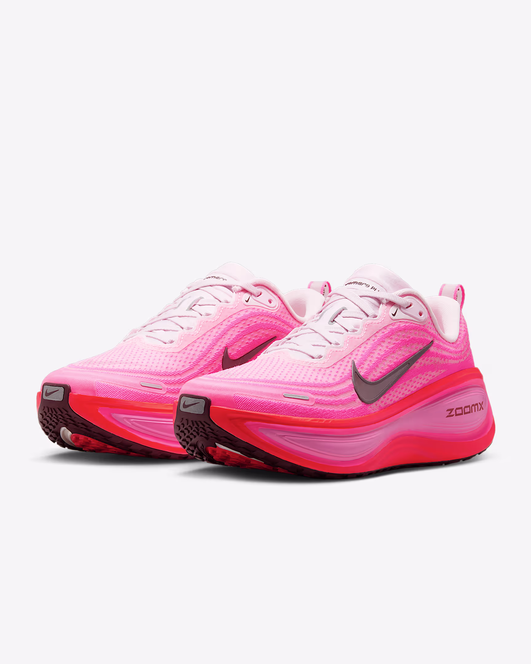 W+NIKE+VOMERO+PLUS (4).avif